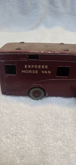 Dinky Supertoys Horse-box