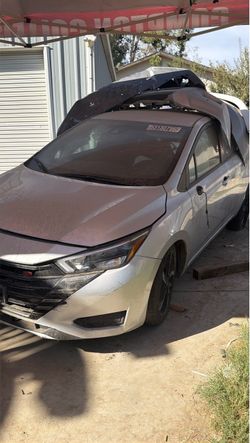 Nissan versa 2024
