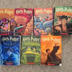 Well loved and abused Harry Potter books 1-7. * Apopka Pick-Up *