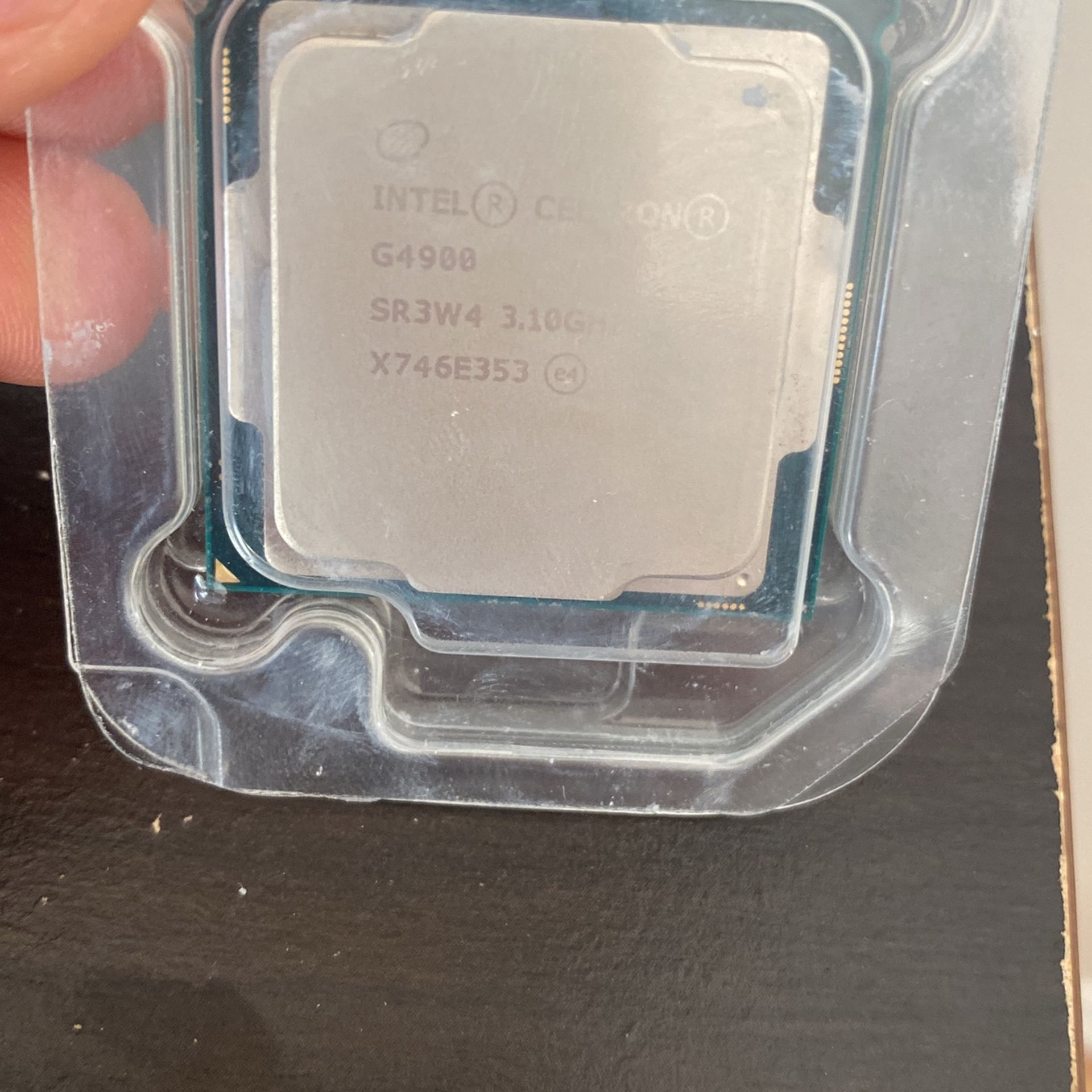 G4900 Intel