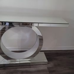 Mirrored Console Table ... Really Good Condition 