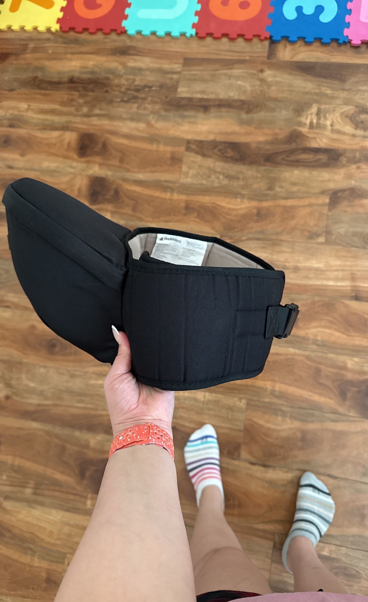 Knock Off Tushbaby Infant carrier