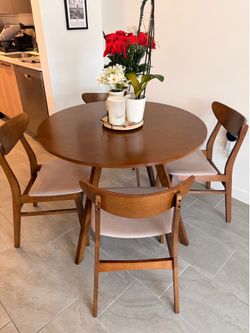Dinning table