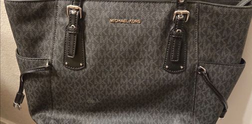 Large black Michael kors purse