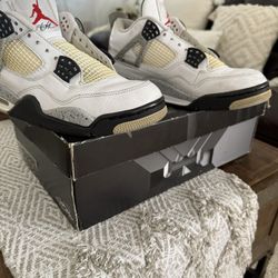 Jordan 4 White Cement 