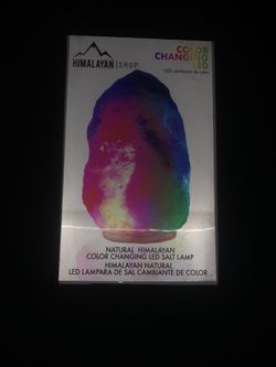 Color changing salt lamps