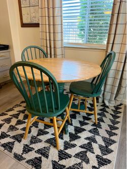 Table (solid wood)