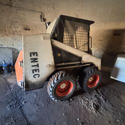 Bobcat Skid Steer Loader