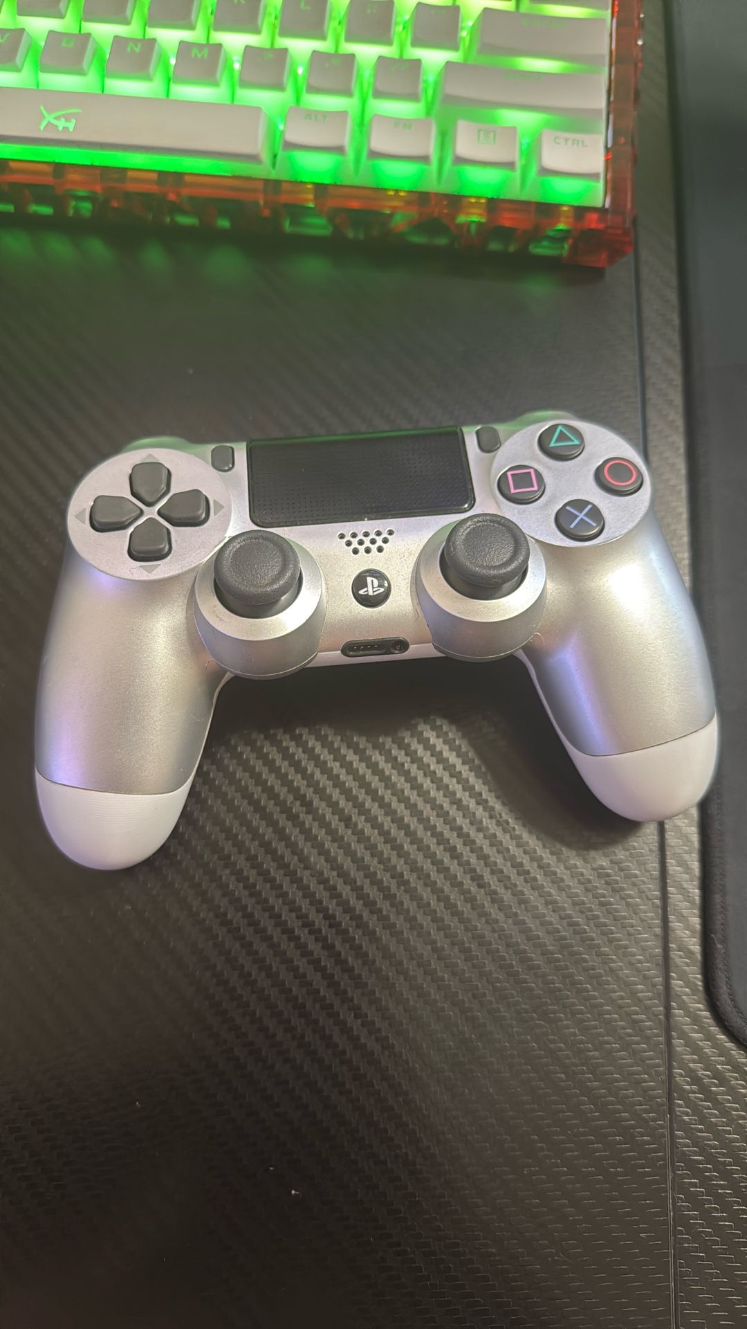 PS4 Controller