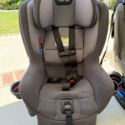 Nuna Rava Convertible Car Seat - $100  