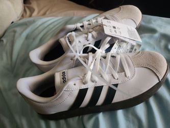 $35 ----  Big kids size 5.5- Fits 7.5 Woman New