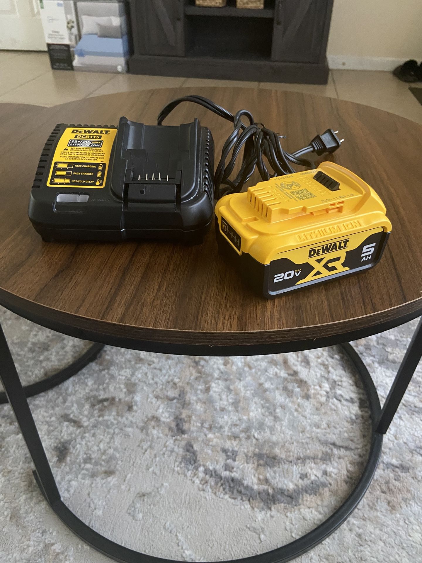 Dewalt 20v XR 5AH Battery And Charger “Practically New” (Both $100)