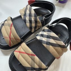 Burberry Sandals Girl 