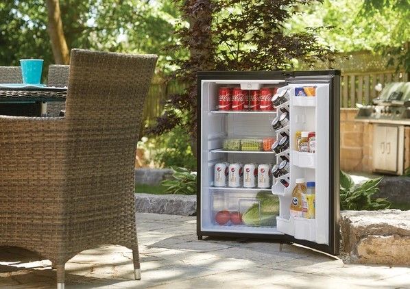 $59 Cold Drinks Mini Fridge 4.4 Cu Ft Capacity ~ PERFECT FOR BBQ'S