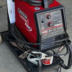 Lincoln MiG Welder. SP135 