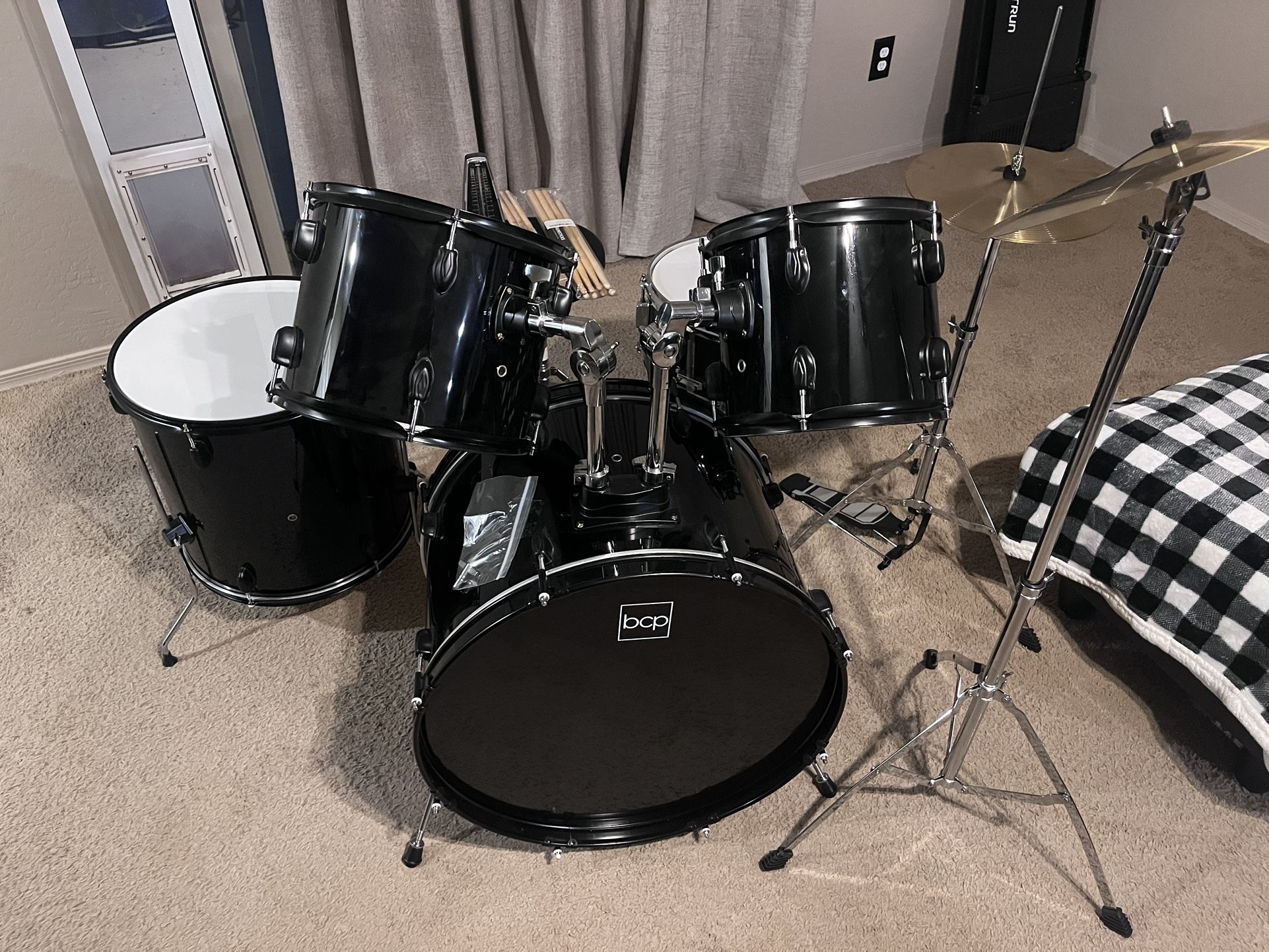 Drum Set- Great For Beginners 