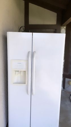 Frigidaire Refrigerator 
