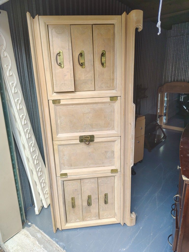 Bedroom Set 100 Takes It