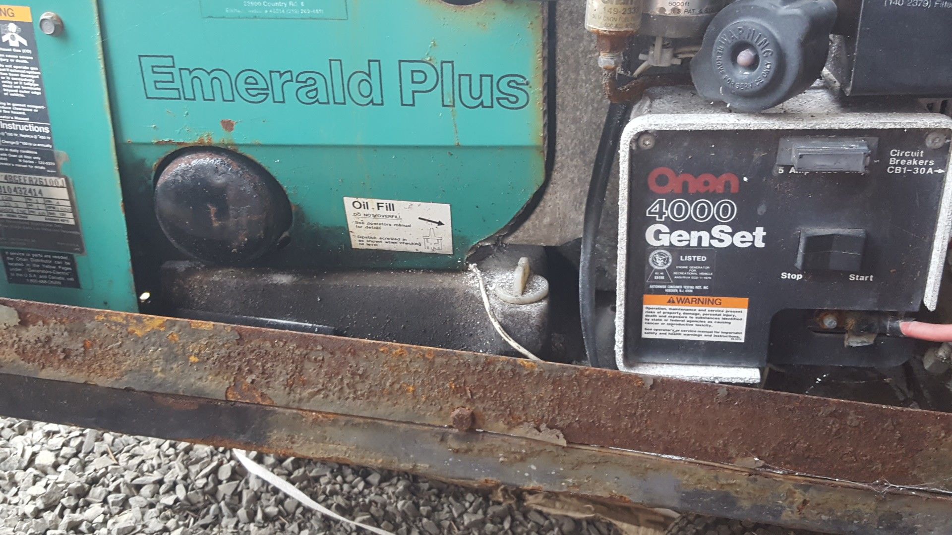 4000 watt onan GenSet generator Emerald Plus for Sale in Chehalis, WA