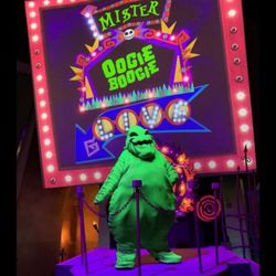 DISNEYLAND TICKETS (OOGIE BOOGIE BASH HALLOWEEN NIGHT )