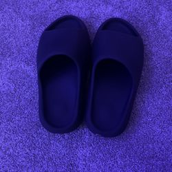 Adidas Yeezy slides onyx size 7