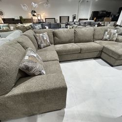 Tan Sleeper Sectional 🛏️ 
