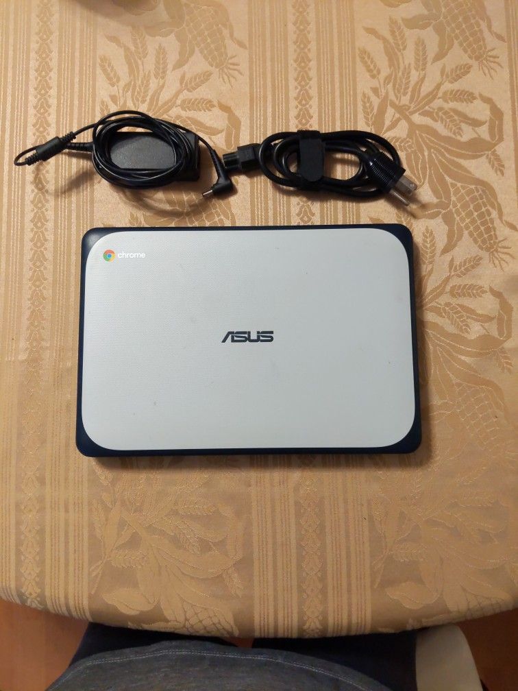 ASUS Chrome Notebook PC