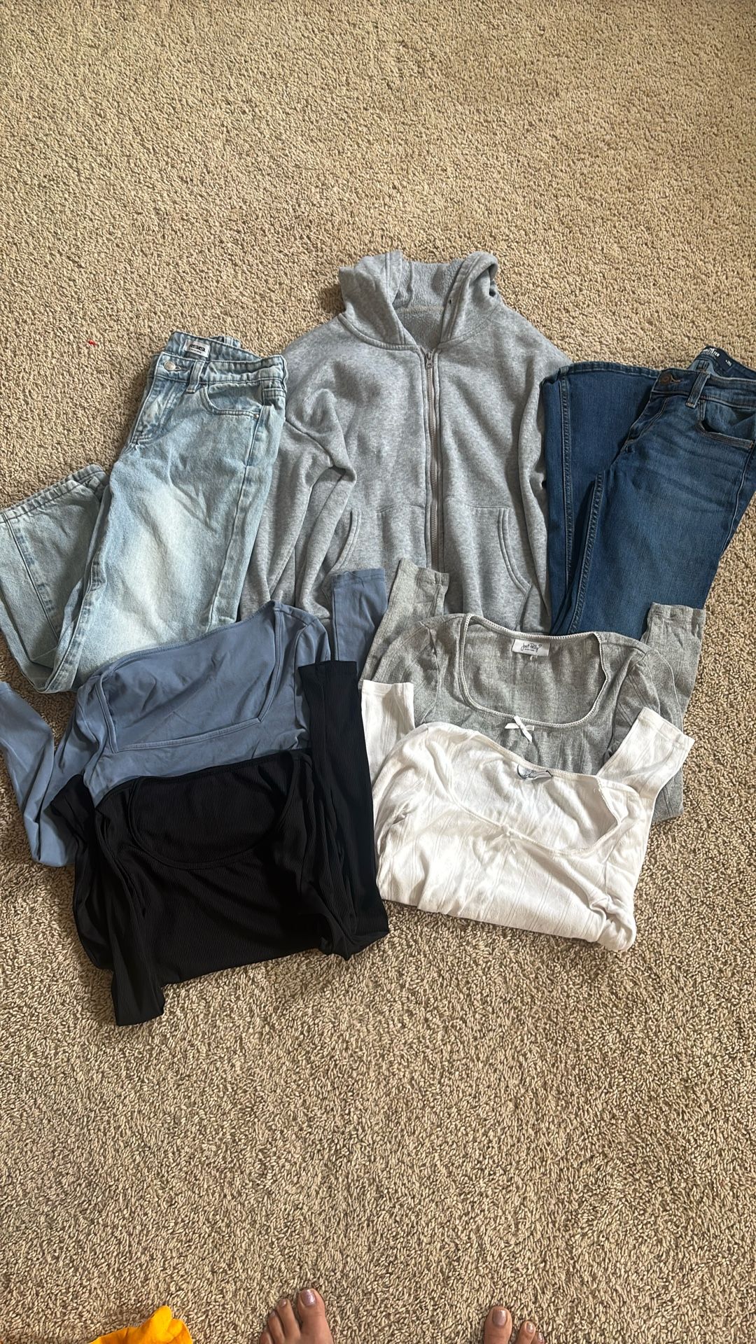 Teen Girl Clothes Lot- Hollister, RSQ, Just Polly