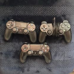 PS4 Controllers 