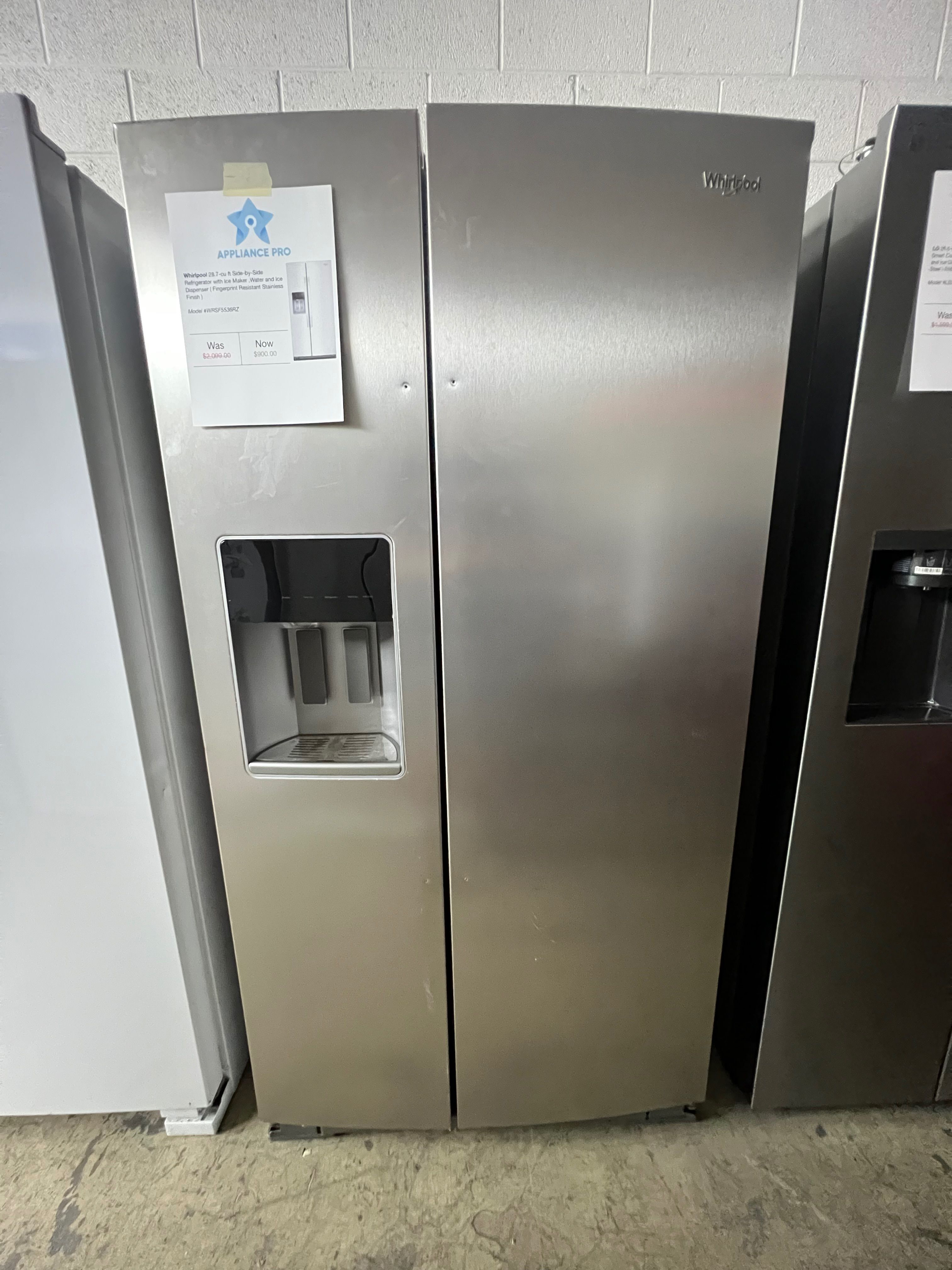Whirlpool 28.7-cu ft Side-by-Side Refrigerator with Ice Maker ,Water and Ice Dispenser