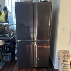 Samsung 4 Door Flex Fridge – Beverage Center – 2022
