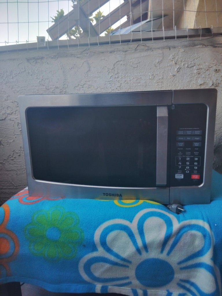 Toshiba Microwave. 