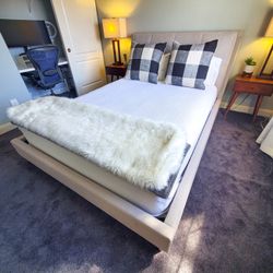 Scandinavian Designs Mid-Century Queen Bed Set