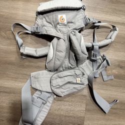 Ergobaby Omni Classic Baby Carrier