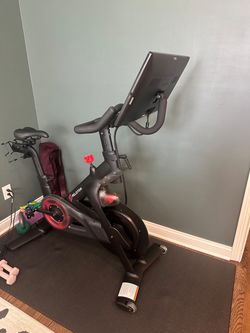 2021 Peloton Bike 3rd Gen Very Good Condition 51-200 Rides - Indianapolis, IN