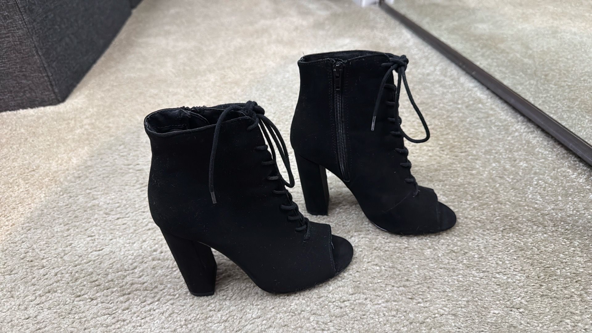 Windsor Black heels