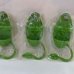 3Pcs Cuttlebone Holder for Bird Cage Cuttlebone Bird Cage Accessories Feeding