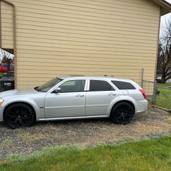 2005 Dodge Magnum