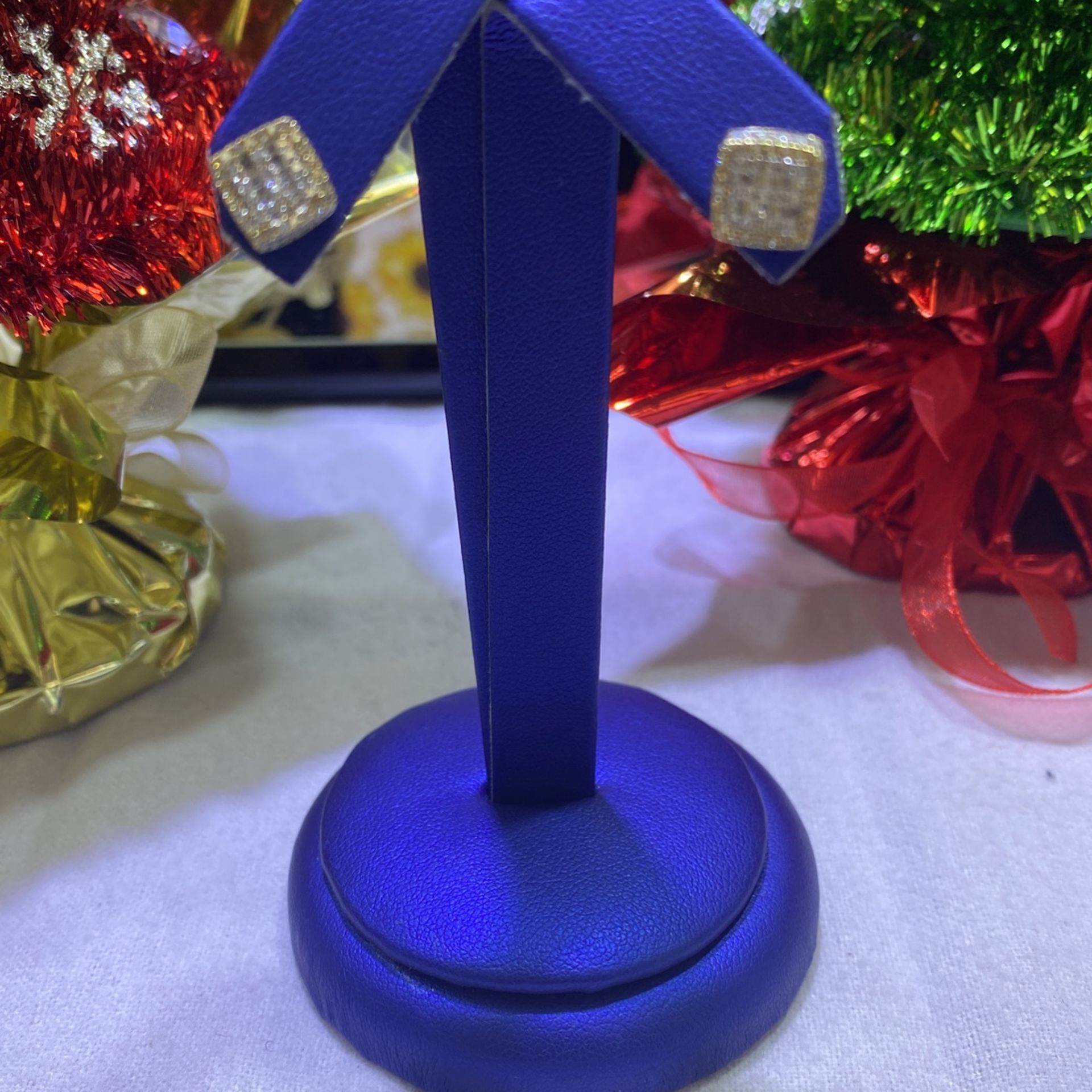 10KT White Gold Diamond Earrings