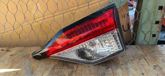2020 a 2024 Corolla taillight right side