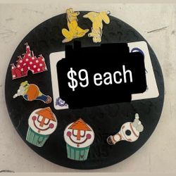 Disney Pins 