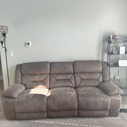 Reclining Couches 