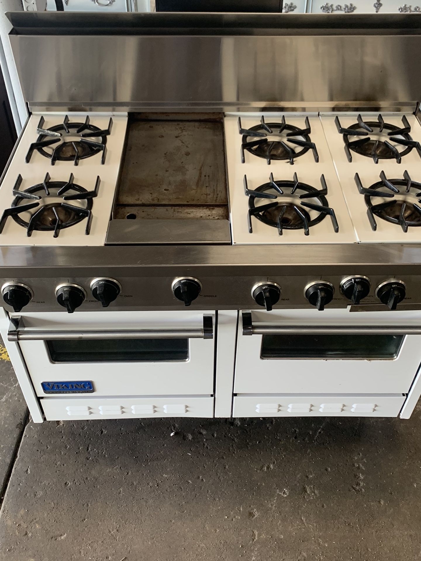 48” 6 Burner Viking Range w/Oven