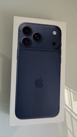 iPhone 17 Pro Max Box