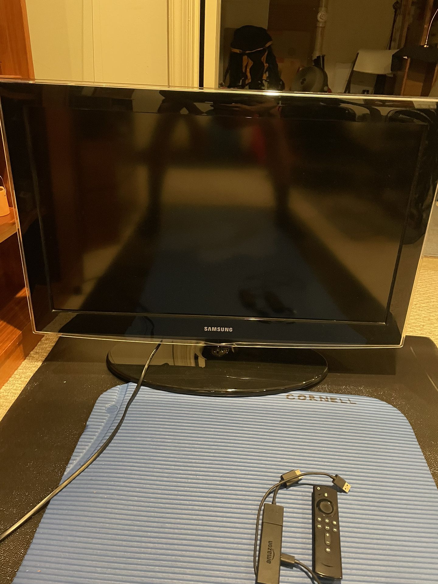 Samsung HD TV 32 Inch with Amazon Firestick 