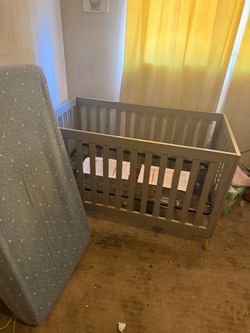 Gray Wood Baby Crib with Mattress