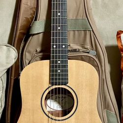 Baby Taylor Guitar BT1