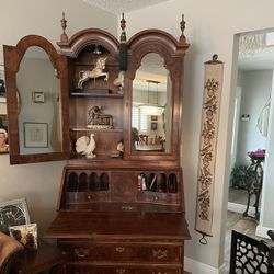 Henredon Aston Court Vintage Secretary Desk With Mirrored/lighted Hutch 