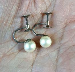 Vintage Pearl sterling silver screw back earrings