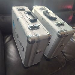 Vendo:Aluminum ToolBox 